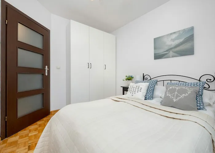 Bukowinska Apartment With Balcony And Parking And Swimming Pool By Noclegi Renters